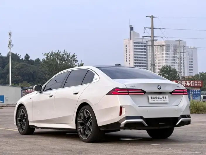 BMW 5 Series 2025 Model Facelift 530Li Exclusive Model M Sports Set – фото 5