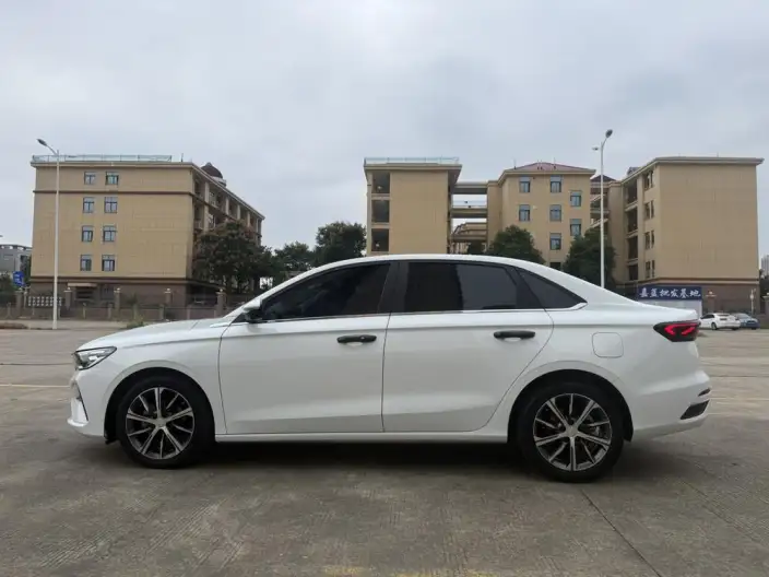 Geely Emgrand 2023 Model No. 4 Gen Champion Edition 1.5L CVT Noble Model – фото 4