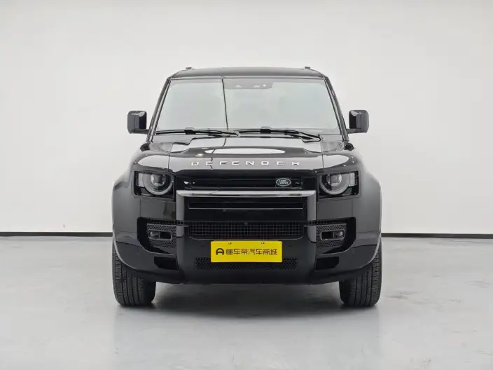 Land Rover Defender 2025 Model 110 3.0T P400 HSE X-Dynamic – фото 2