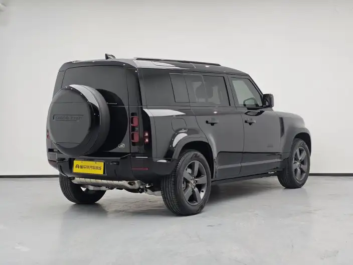 Land Rover Defender 2025 Model 110 3.0T P400 HSE X-Dynamic – фото 7