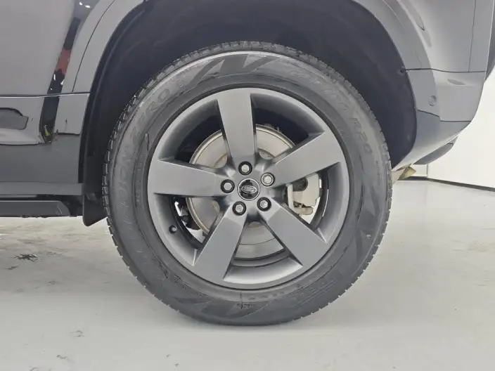 Land Rover Defender 2025 Model 110 3.0T P400 HSE X-Dynamic – фото 9