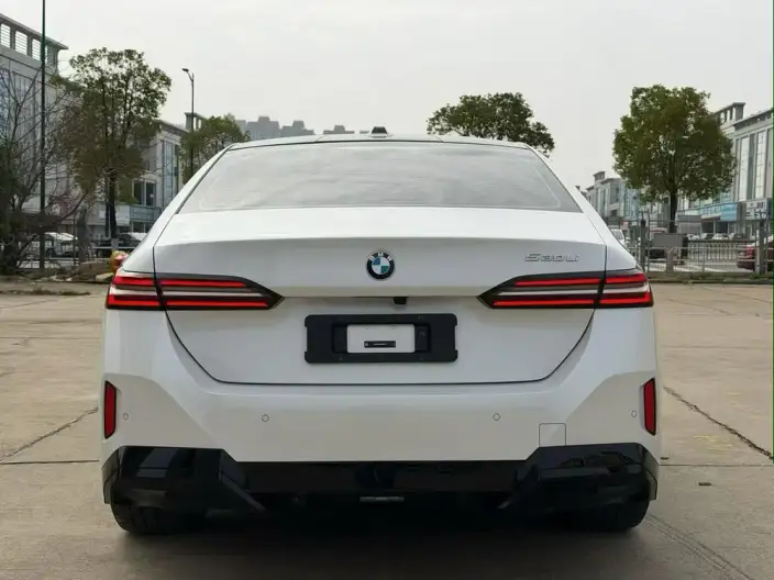 BMW 5 Series 2025 Model Facelift 530Li Exclusive Model M Sports Set – фото 5