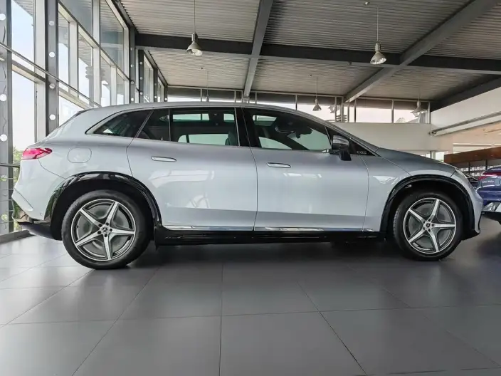 Mercedes-Benz EQS SUV 2023 Model EQS 450 4MATIC Pioneer Edition – фото 5