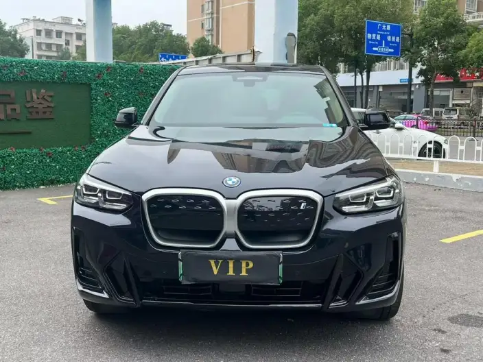 BMW iX3 2023 Model Leading Model – фото 2