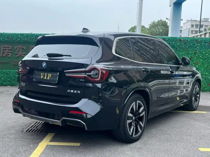 BMW iX3 2023 Model Leading Model – фото 6