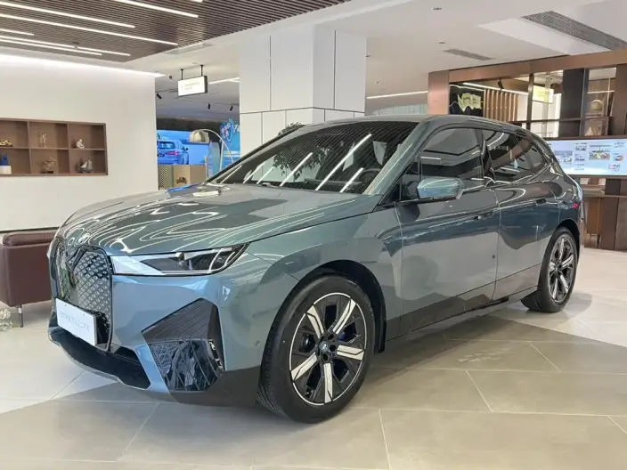 BMW iX 2022 Model xDrive40 – фото 1