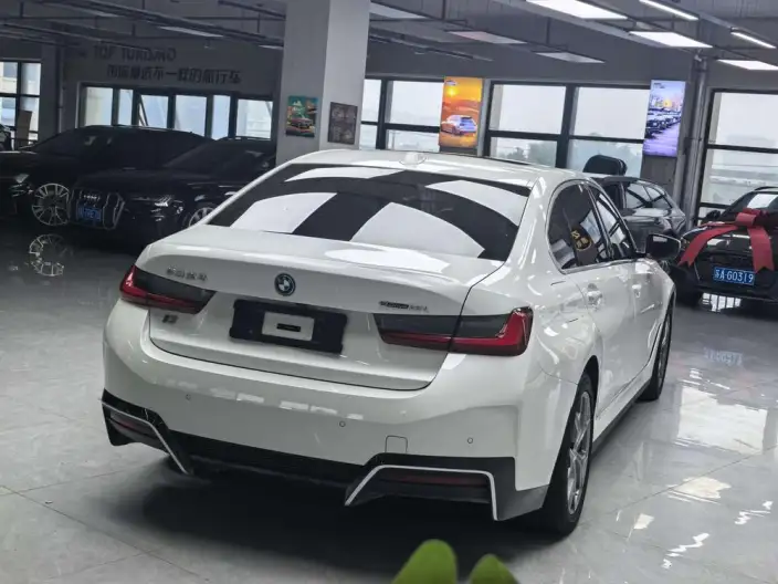 BMW i3 2023 Model eDrive35L – фото 7