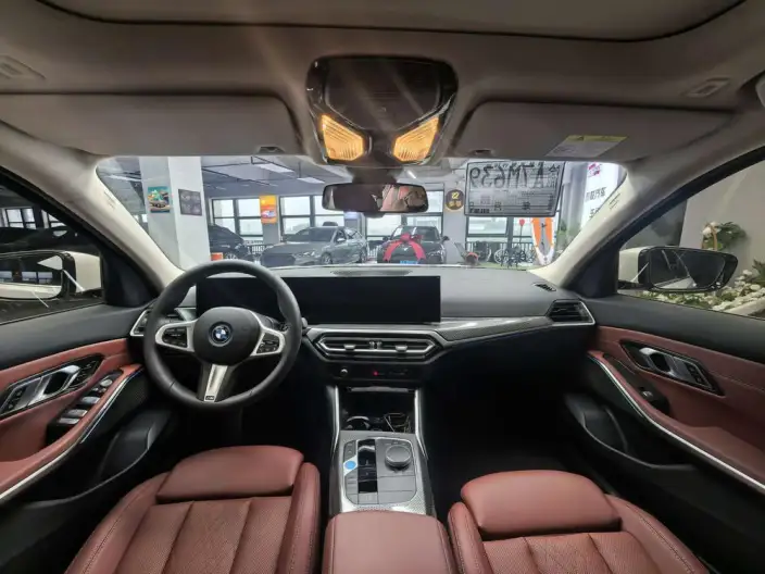 BMW i3 2023 Model eDrive35L – фото 8