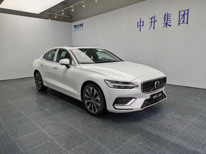 Volvo S60 2025 Model B4 Smart Range Deluxe Edition – фото 3