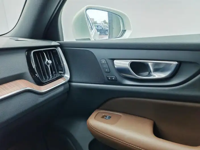 Volvo S60 2025 Model B4 Smart Range Deluxe Edition – фото 8
