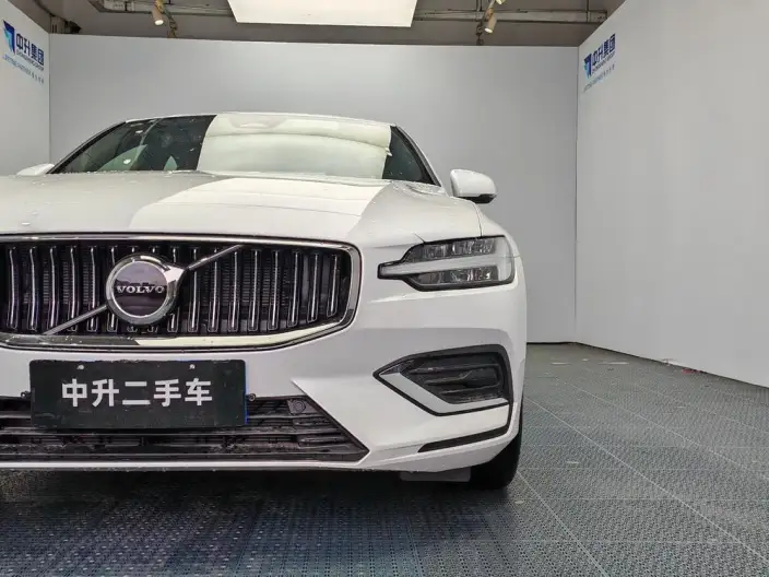 Volvo S60 2025 Model B4 Smart Range Deluxe Edition – фото 10