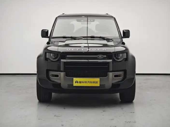 Land Rover Defender 2025 Model 110 3.0T P400 HSE X-Dynamic – фото 2