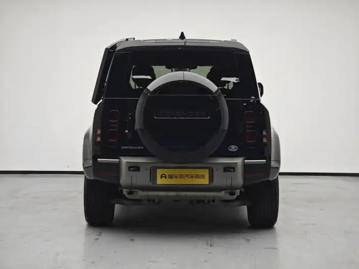 Land Rover Defender 2025 Model 110 3.0T P400 HSE X-Dynamic – фото 6