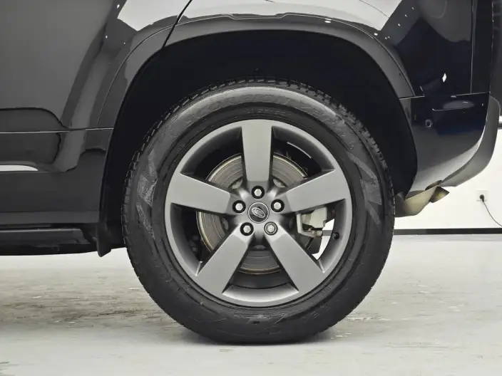 Land Rover Defender 2025 Model 110 3.0T P400 HSE X-Dynamic – фото 9