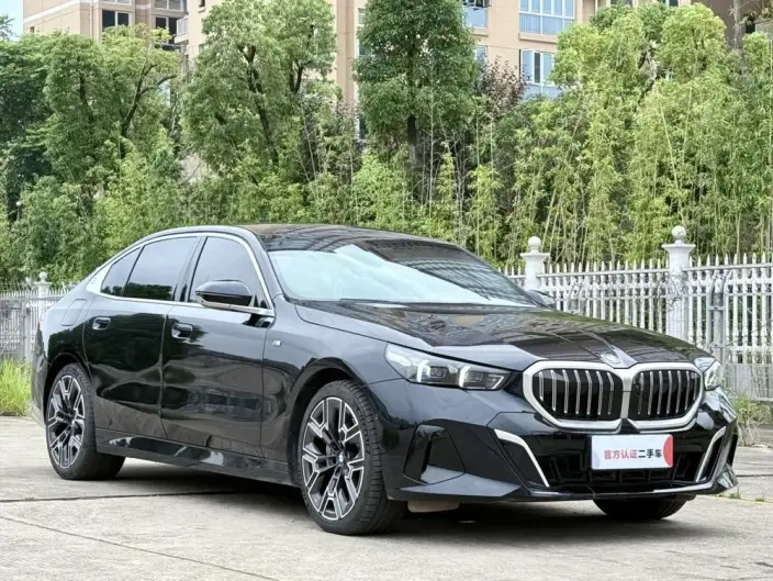 BMW 5 Series 2025 Model Facelift 530Li Exclusive Model M Sports Set