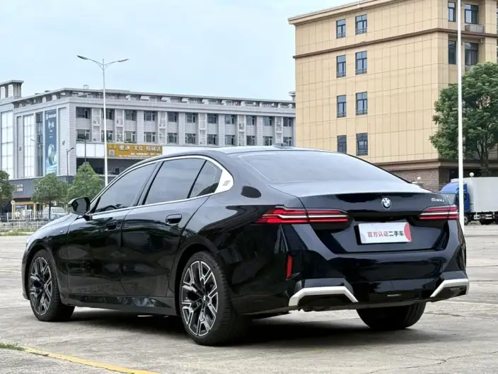 BMW 5 Series 2025 Model Facelift 530Li Exclusive Model M Sports Set – фото 5