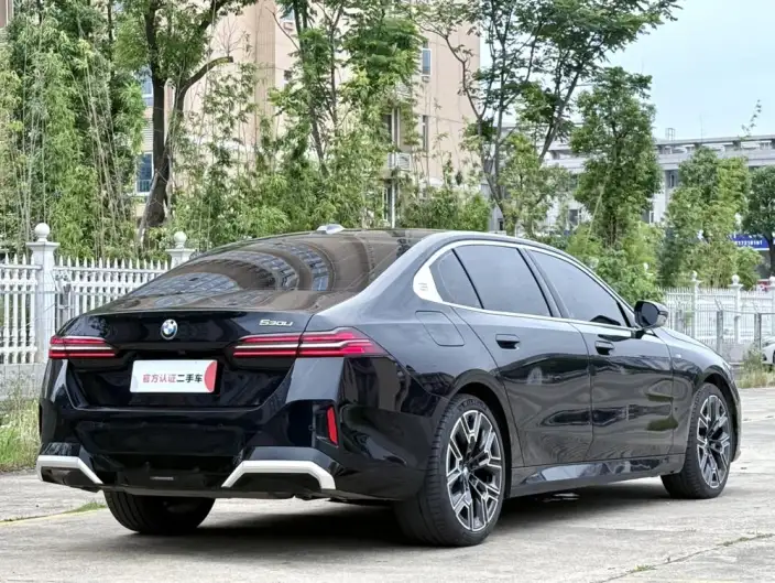 BMW 5 Series 2025 Model Facelift 530Li Exclusive Model M Sports Set – фото 7
