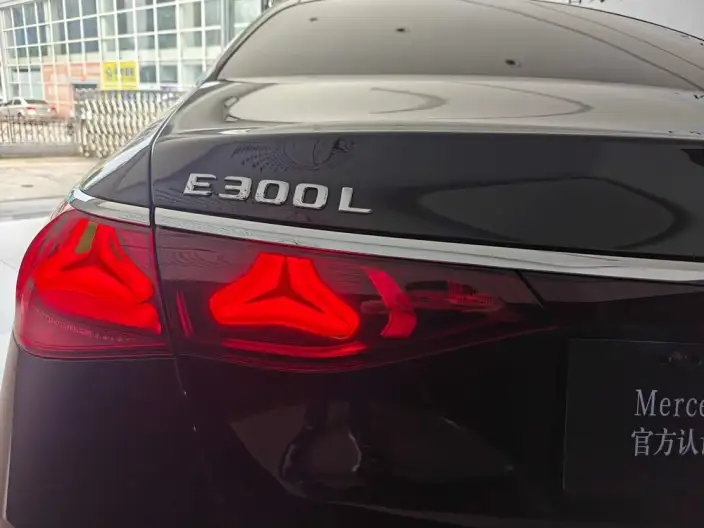 Mercedes-Benz E-Class 2025 Model E 300 L Luxury Model sedan – фото 7