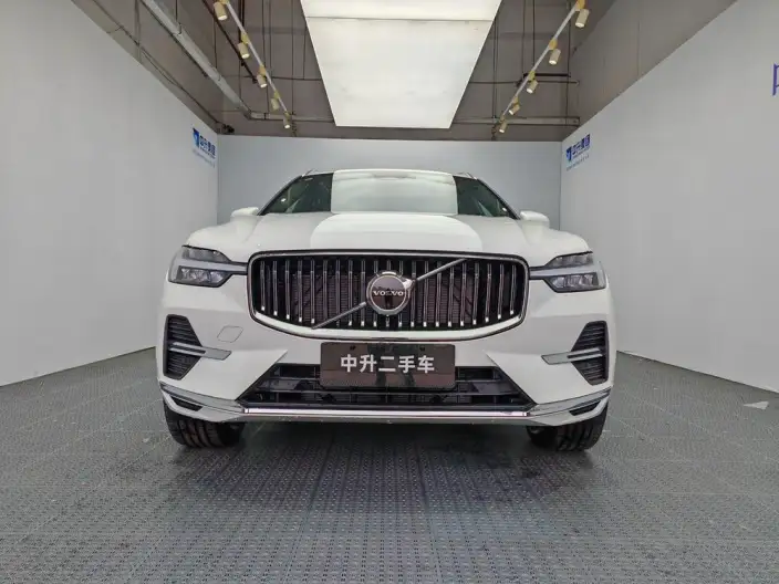 Volvo XC60 2025 Model B5 4WD Smart Range Deluxe Edition