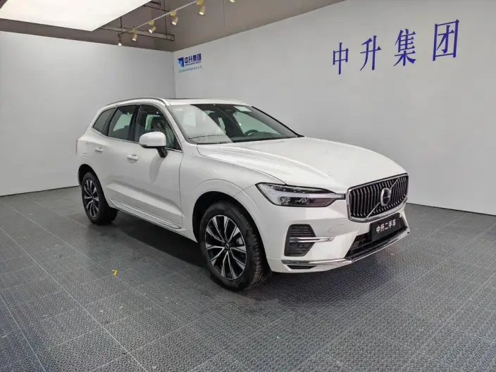 Volvo XC60 2025 Model B5 4WD Smart Range Deluxe Edition