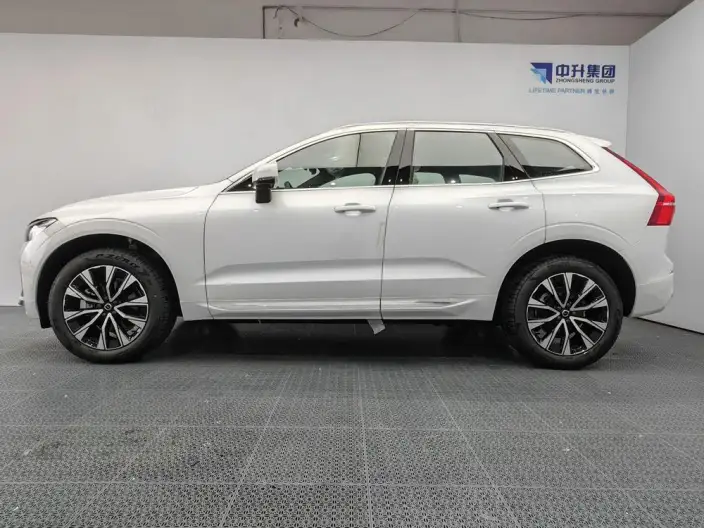 Volvo XC60 2025 Model B5 4WD Smart Range Deluxe Edition