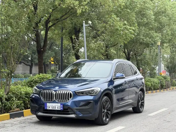 BMW X1 2021 Model Facelift sDrive20Li Fashion Model – фото 1