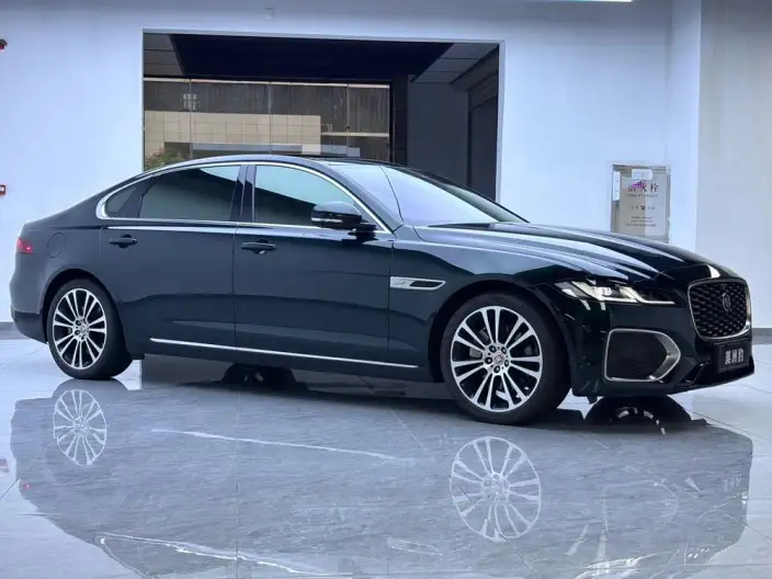 Jaguar XFL 2023 Model 2.0T P250 2WD Exclusive Deluxe Edition