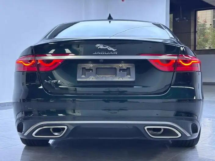 Jaguar XFL 2023 Model 2.0T P250 2WD Exclusive Deluxe Edition