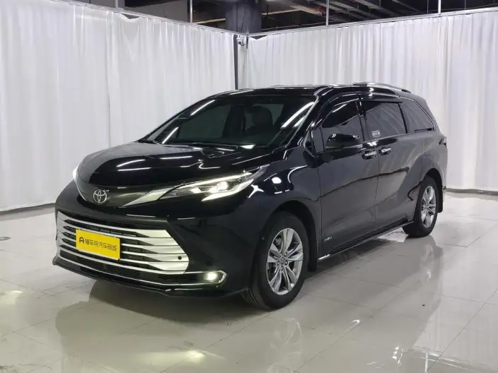 Toyota Sienna 2024 Model Hybrid 2.5L Comfort Edition – фото 1