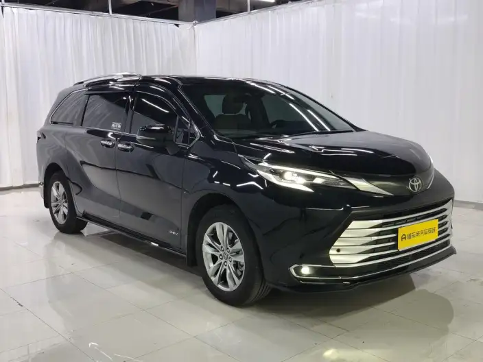 Toyota Sienna 2024 Model Hybrid 2.5L Comfort Edition – фото 3