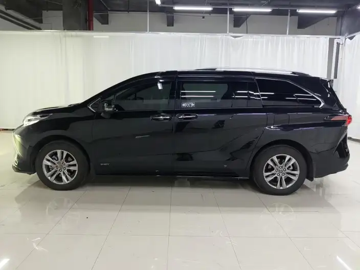 Toyota Sienna 2024 Model Hybrid 2.5L Comfort Edition – фото 4