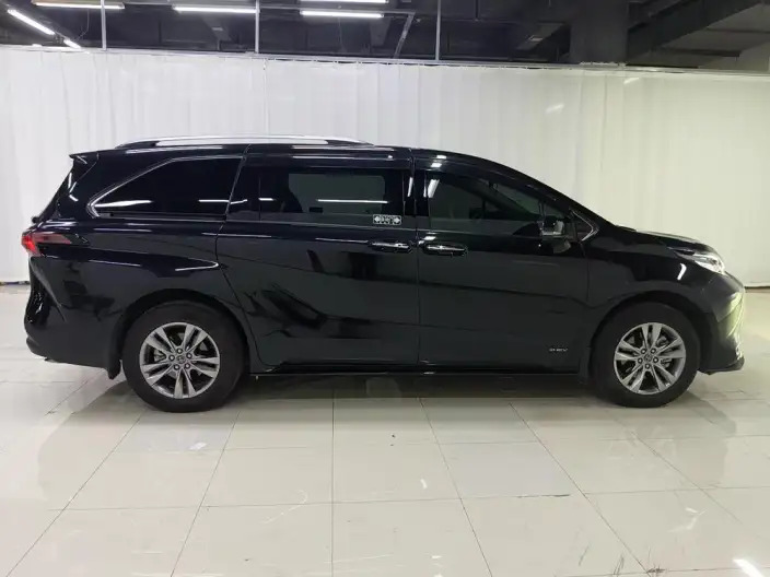 Toyota Sienna 2024 Model Hybrid 2.5L Comfort Edition – фото 8