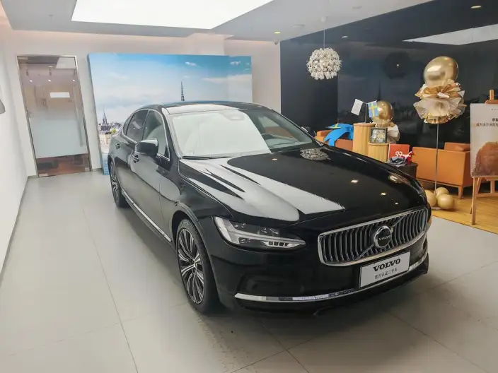 Volvo S90 2025 Model B5 Smart Range Deluxe Edition – фото 3