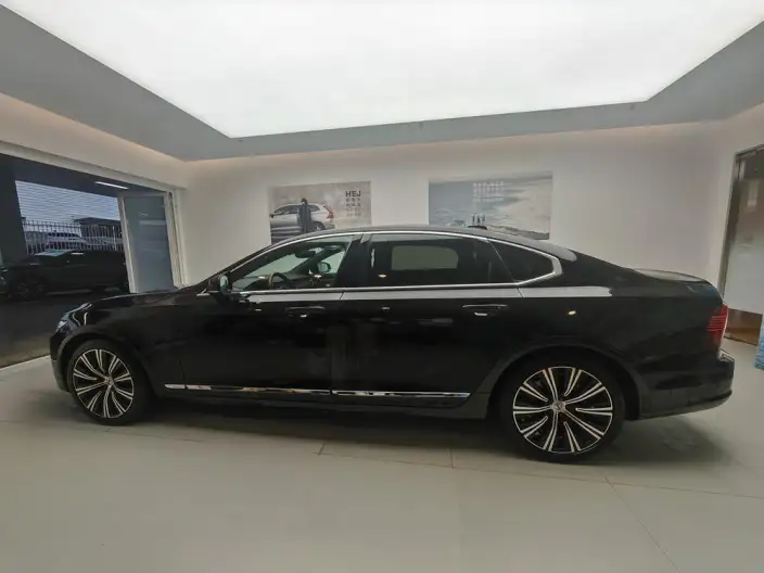 Volvo S90 2025 Model B5 Smart Range Deluxe Edition – фото 4