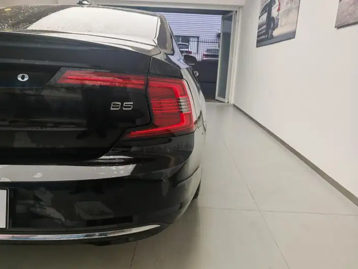 Volvo S90 2025 Model B5 Smart Range Deluxe Edition – фото 6