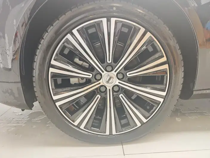 Volvo S90 2025 Model B5 Smart Range Deluxe Edition – фото 9