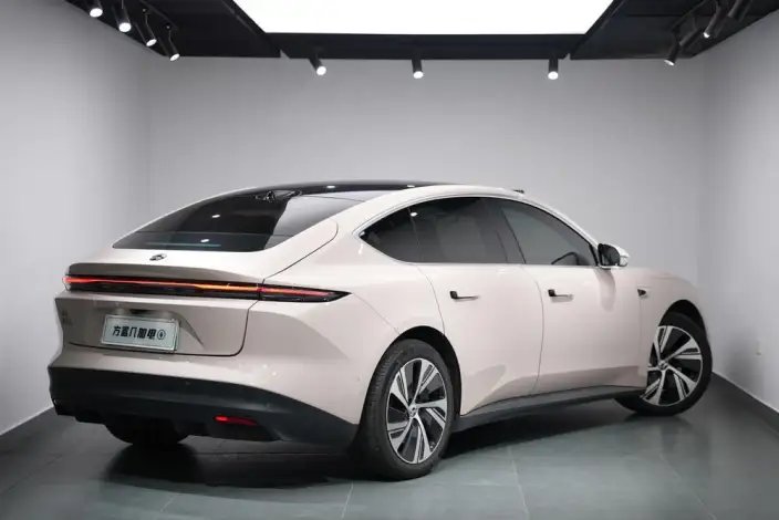 NIO ET5 2024 Model 75kWh – фото 4
