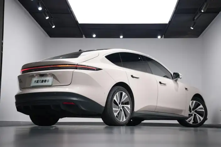 NIO ET5 2024 Model 75kWh – фото 8