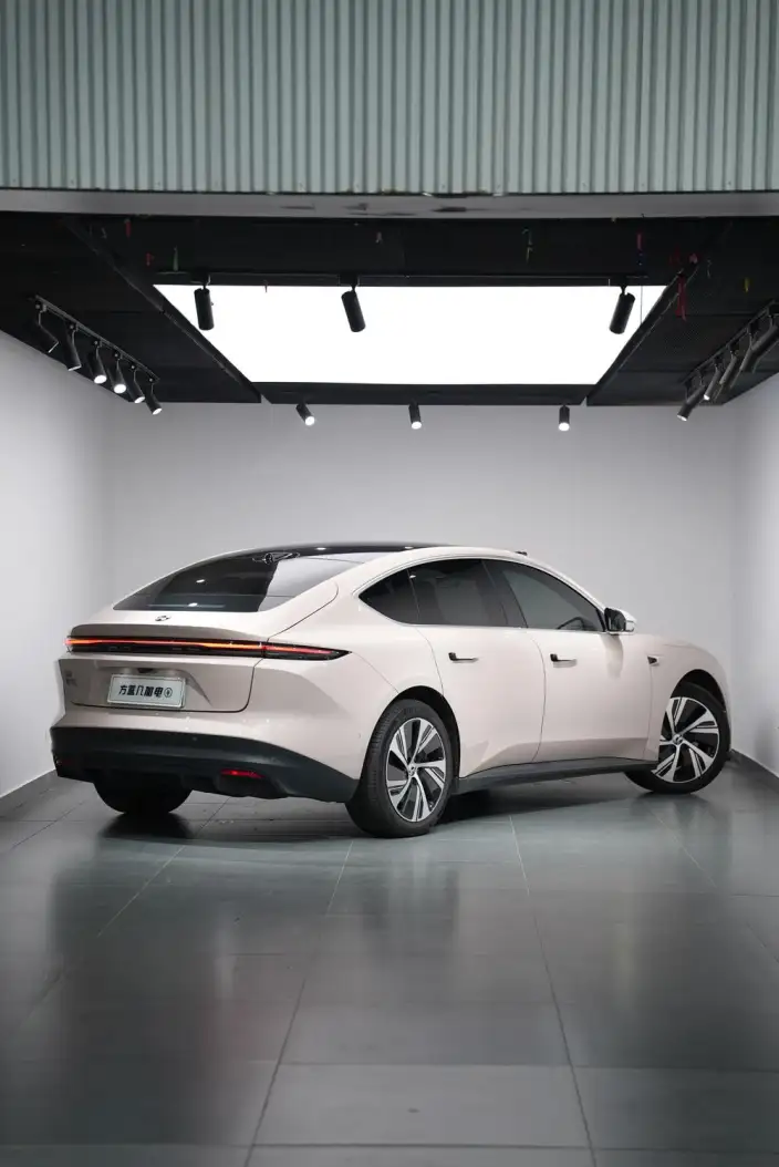 NIO ET5 2024 Model 75kWh – фото 10