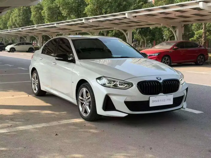 BMW 1 Series 2021 Model Facelift 120i M Sports Night Edition – фото 3