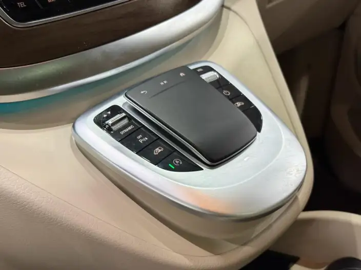 Mercedes-Benz V-Class 2020 Model V 260 L Long wheelbase Deluxe Edition – фото 7