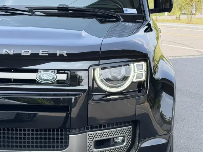 Land Rover Defender 2025 Model 110 3.0T P400 HSE X-Dynamic – фото 7