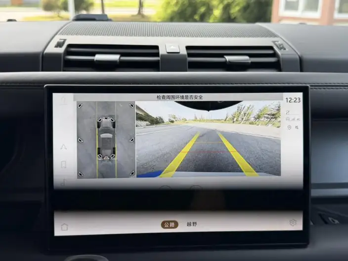 Land Rover Defender 2025 Model 110 3.0T P400 HSE X-Dynamic – фото 9