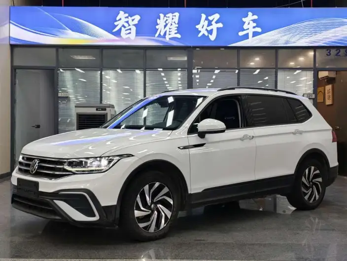 Volkswagen Tiguan L 2022 Model 330TSI Automatic 2WD Comfort Edition – фото 1
