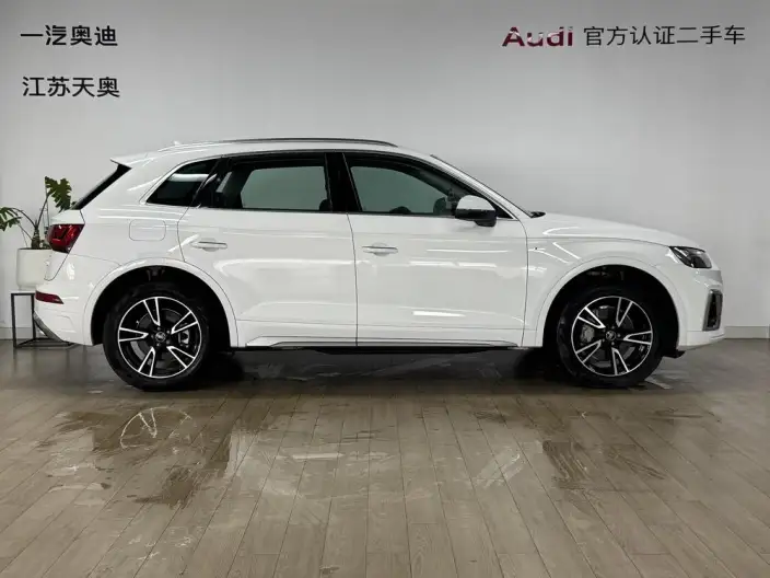 Audi Q5L 2024 Model 40TFSI Fashion Dynamic Model – фото 5