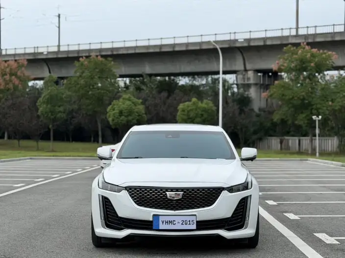 Cadillac CT5 2022 Model 28T Fashion Model – фото 2