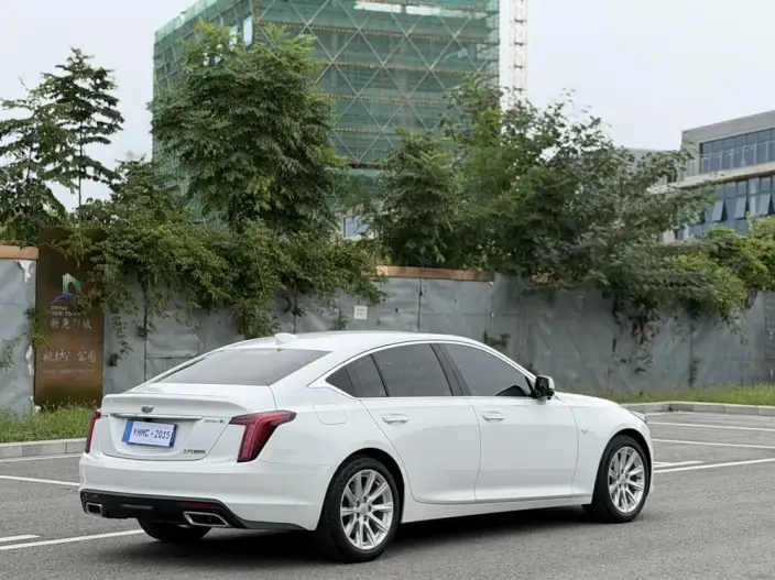 Cadillac CT5 2022 Model 28T Fashion Model – фото 7