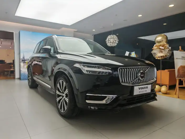 Volvo XC90 2024 Model B6 Smart Elegance Deluxe Edition 7 seat