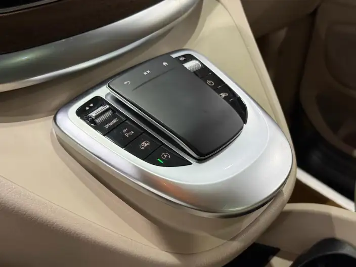Mercedes-Benz V-Class 2021 Model V 260 L Long wheelbase Deluxe Edition – фото 5