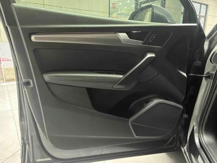 Audi Q5L 2021 Model 40 TFSI Luxury Dynamic Model – фото 9